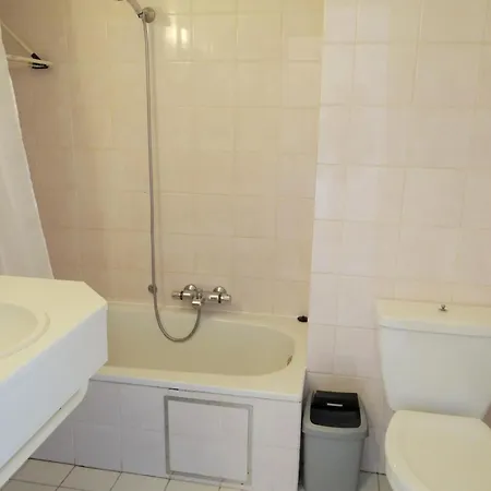 Apartment In By Scenic Beaches *