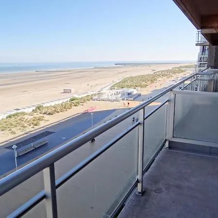 In By Scenic Beaches Apartment