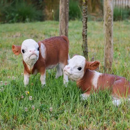 In By Scenic Beaches شقة